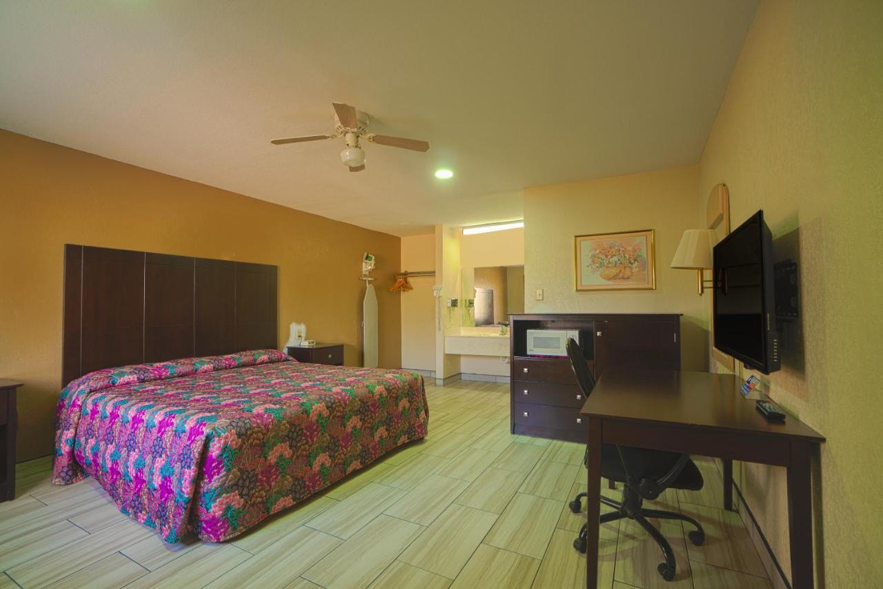 Texas Inn San Benito Near Harlingen Zewnętrze zdjęcie
